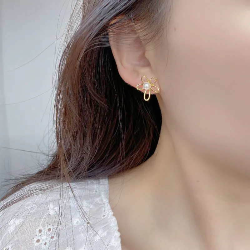 925 Sterling Silver Flower Fresh Water Pearl Stud Earring 40500049 - image1