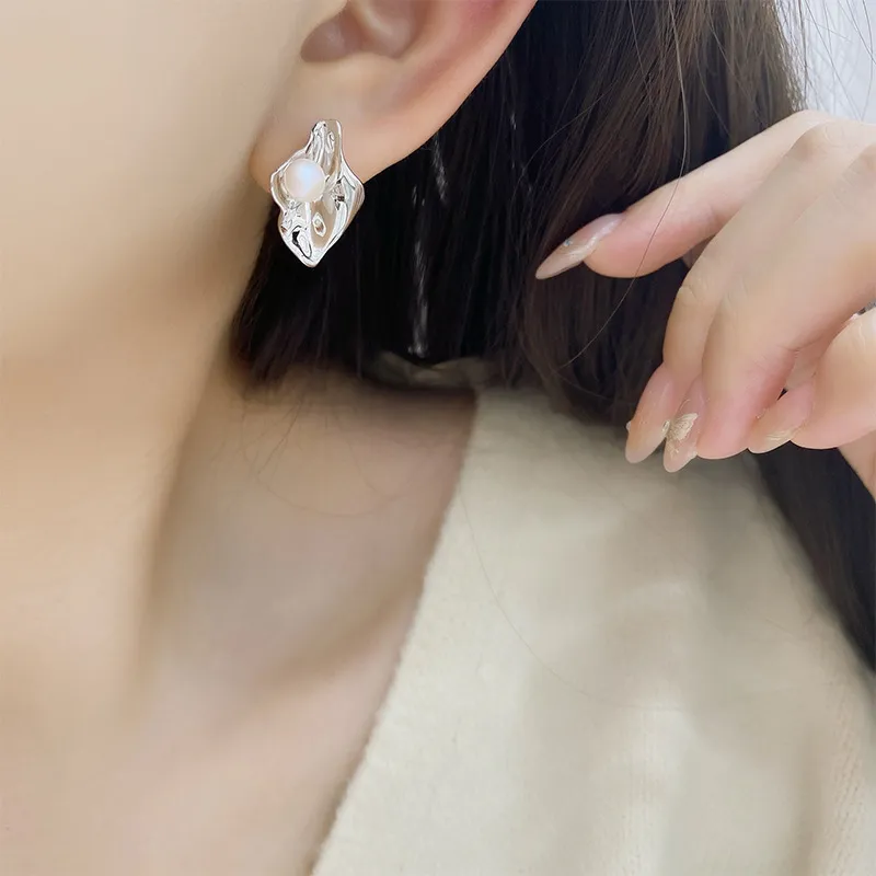 925 Sterling Silver Irregular Pearl Stud Earring 40500071 - image1