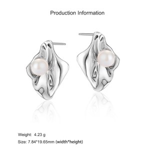 925 Sterling Silver Irregular Pearl Stud Earring 40500071