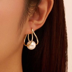 925 Sterling Silver Double Loop Shell Pearl Earrings 40500084