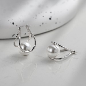 925 Sterling Silver Double Loop Shell Pearl Earrings 40500084