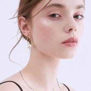 Wholesale 925 Sterling Silver Baroque Pearl Huggie Hoop Earrings 40500094 Wholesale 925 Sterling Silver Baroque Pearl Huggie Hoop Earrings 40500094
