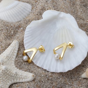 Wholesale 925 Sterling Silver Freshwater Pearl Teardrop Stud Earrings 40500116