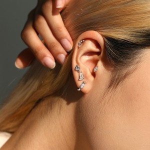 Wholesale 925 Sterling Silver Conch Shell Cartilage Stud 40600023