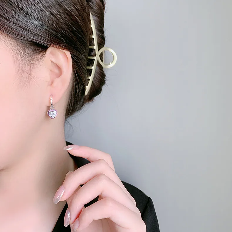 Vintage Heart Zirconia Dangle Earrings 50100017 - image2
