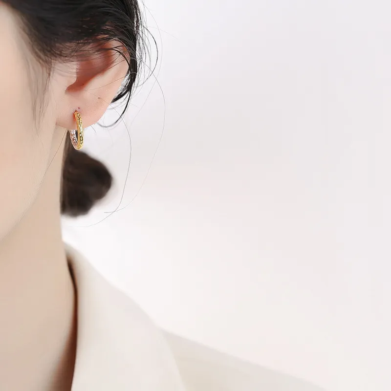 Two Tone Color Hammered Hoop Earrings 60200084 - image2