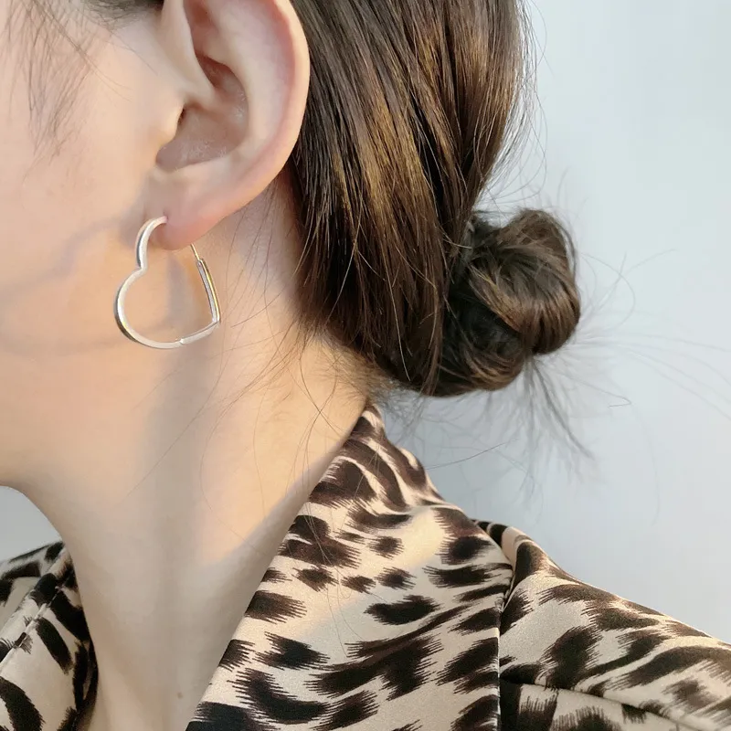 Large Love Heart Hoop Earring 60200119 - image2