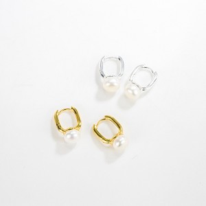 Elegant Pearl Hoop Earring 60200123