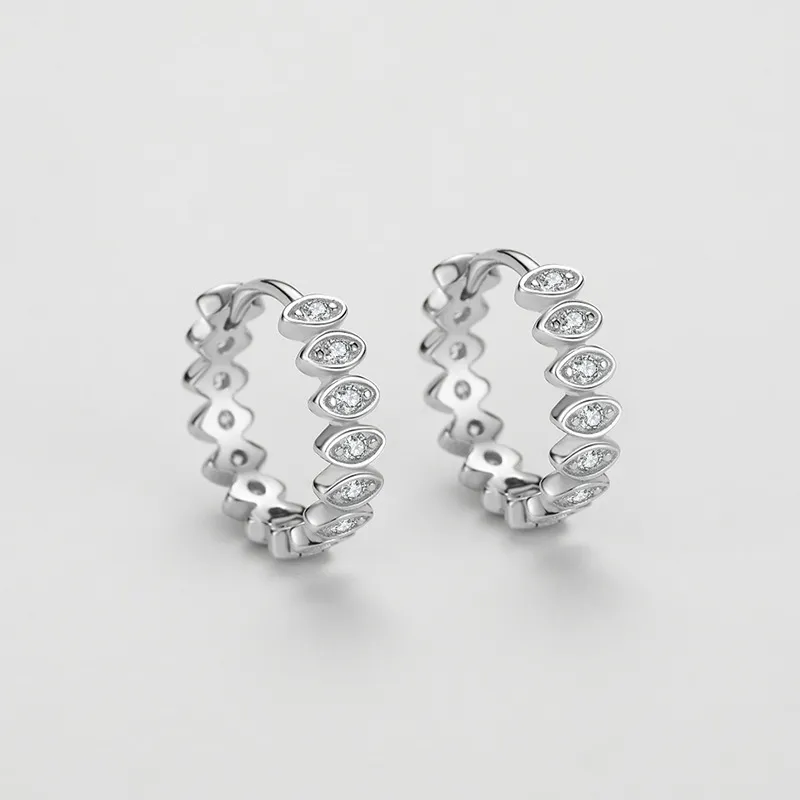 Unique Mariquesa Zirconia Hoop Earring 60200131 - image2