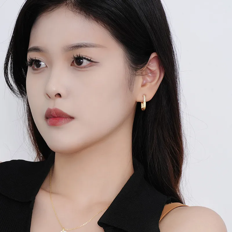 Unique Satin U Shape Zirconia Hoop Earring 60200141 - image1