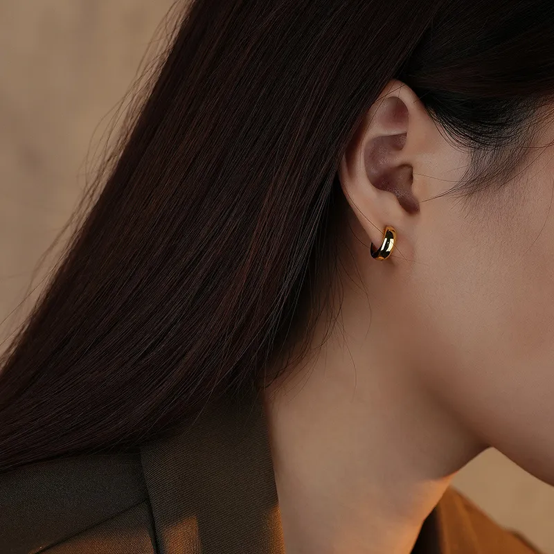 High Polish Classic Hoop Earring 60200200 - image1