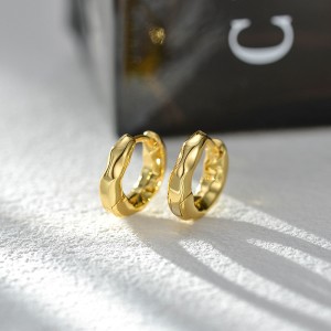 925 Sterling Silver Möbius Twist Hoop Earring 60200276