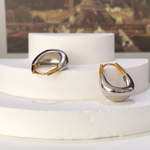 925 Sterling Silver Geometric Two-Tone Huggie Hoop Earring 60200293
