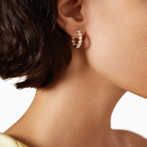 925 Sterling Silver Micro-Pave CZ Heart Huggie Hoop Earring 60200304