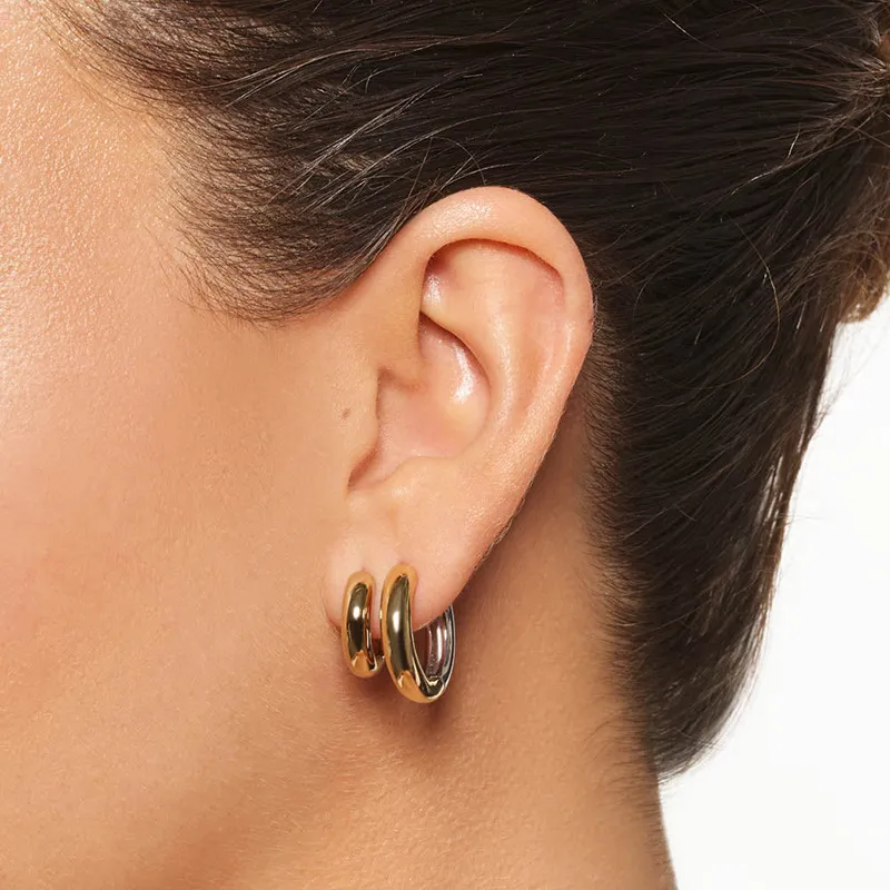 925 Sterling Silver Minimalist Two-Tone Interlocking Circle Hoop Earring 60200307 - image1
