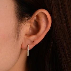 925 Sterling Silver Single Row CZ Hoop Earrings 60200328 925 Sterling Silver Single Row CZ Hoop Earrings 60200328