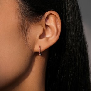 925 Sterling Silver Colorful CZ Mini Huggie Hoop Earring 60200338 925 Sterling Silver Colorful CZ Mini Huggie Hoop Earring 60200338