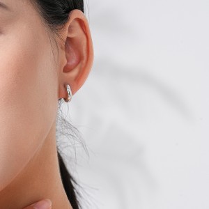 925 Sterling Silver Minimalist Geometric Zircon Hoop Earring 60200342