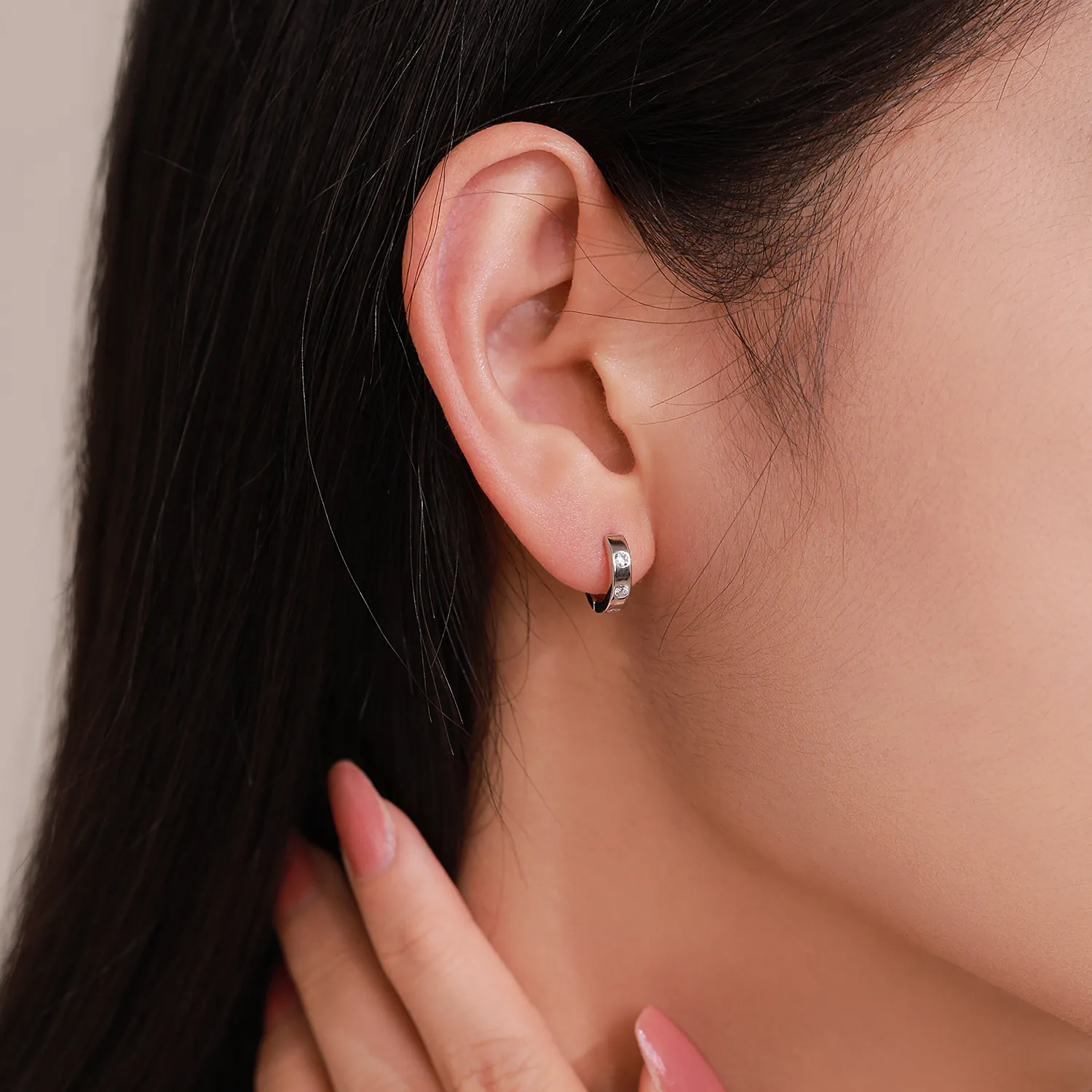 925 Sterling Silver Minimalist Geometric Zircon Hoop Earring 60200350 - image1