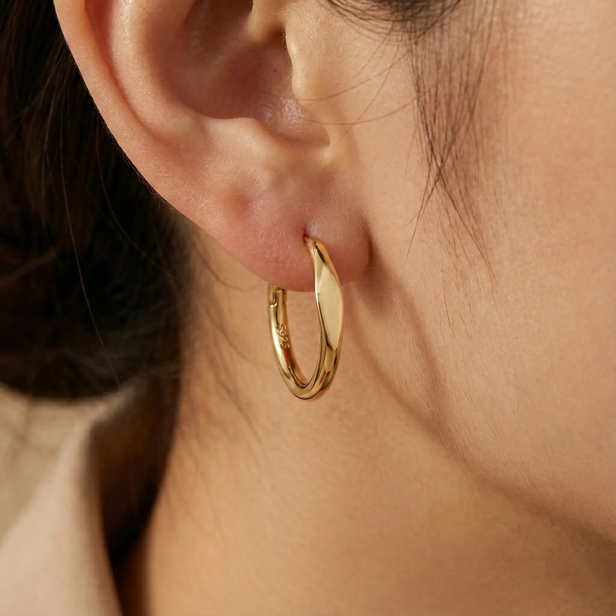 925 Sterling Silver Sculptural Rhombus Huggies Earrings 60200357 - image1