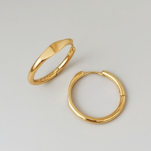 925 Sterling Silver Sculptural Rhombus Huggies Earrings 60200357