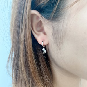 Silver Moon Hoop Earring 60300033