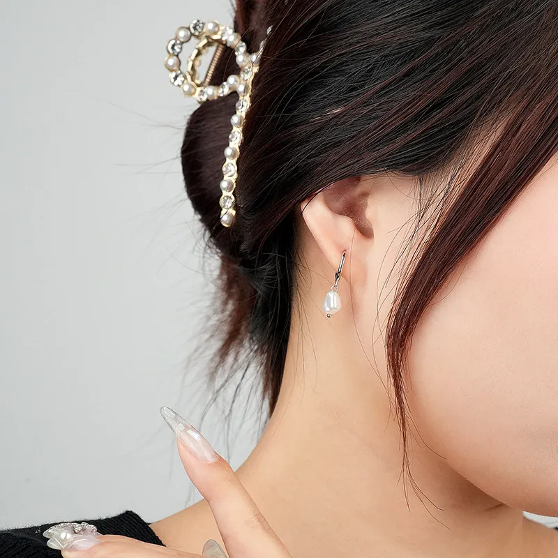 Unique Pearl Beads Charm Hoop Earrings 60300136 - image2