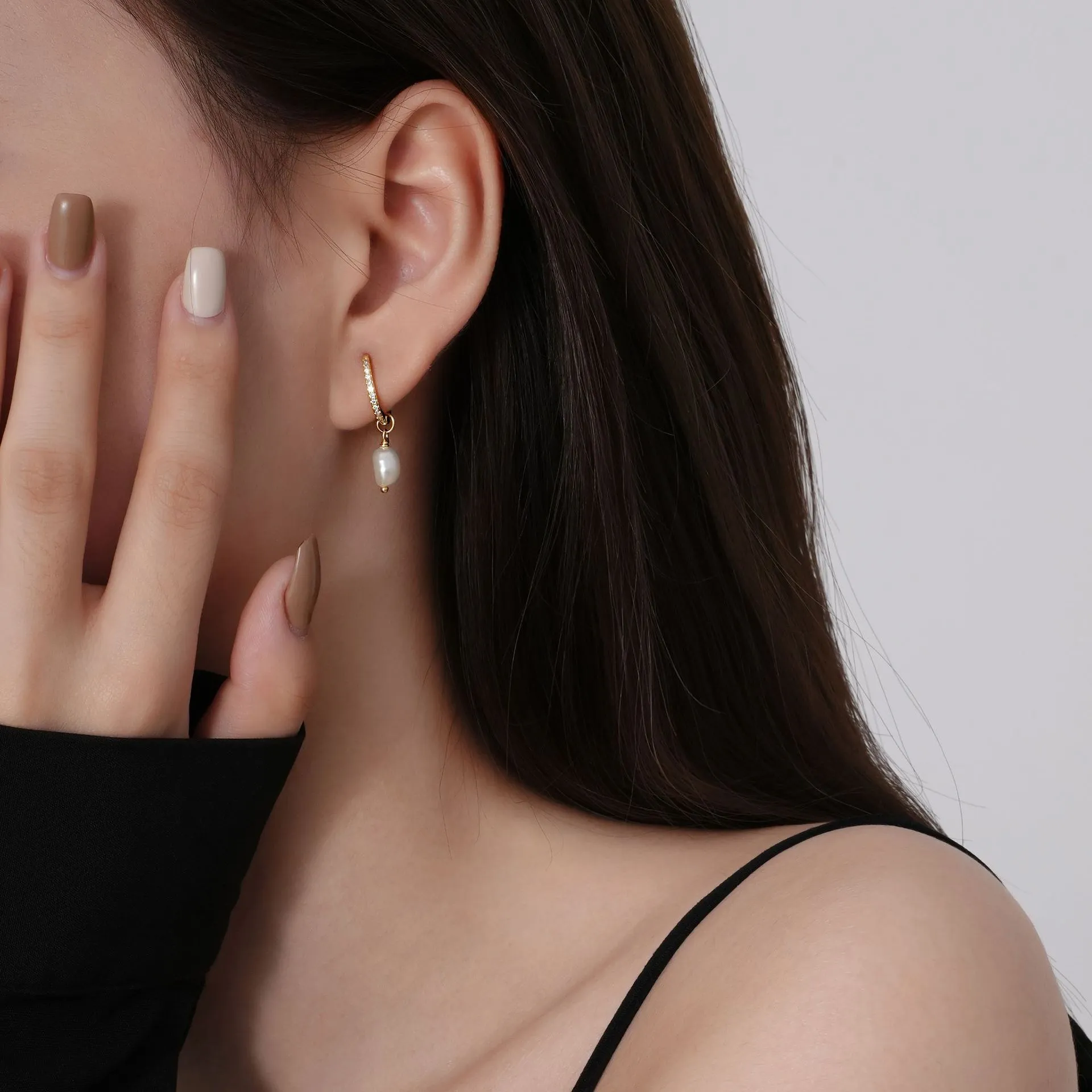 Pearl Beads Charm Zirconia Hoop Earrings 60300137 - image1