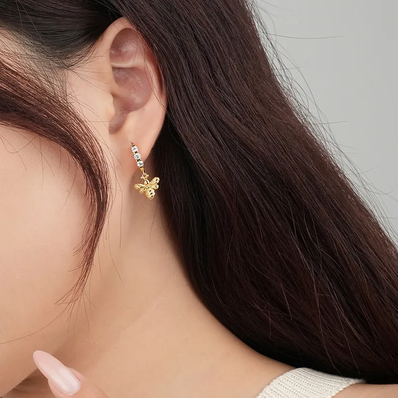 Lovely Bees Zirconia Charm Hoop Earrings 60300152 - image2