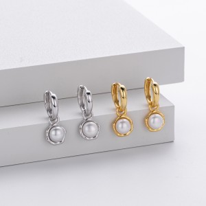 925 Sterling Silver Pearl Hoop Earring 60300190