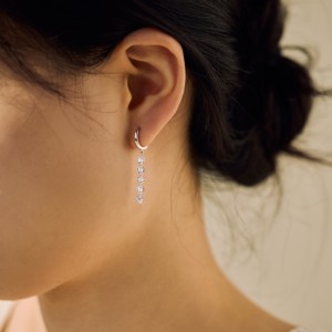 925 Sterling Silver 4mm Long Zircon Hoop Earring 60300196