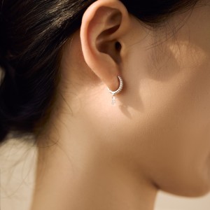 925 Sterling Silver 4*6 Teardrop Hoop Earring 60300200