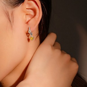 925 Sterling Silver Vintage Heart Drop Huggies 60300225