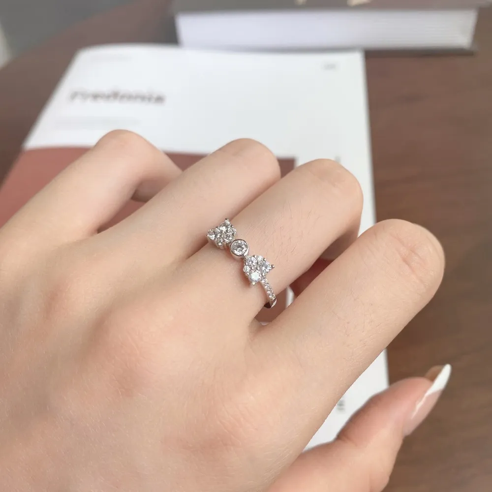 925 Sterling Silver Sparkle Bow Zirconia Band Ring 70100235 - image1