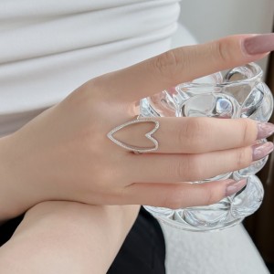 925 Sterling Silver Zirconia Heart Band Ring 70100236