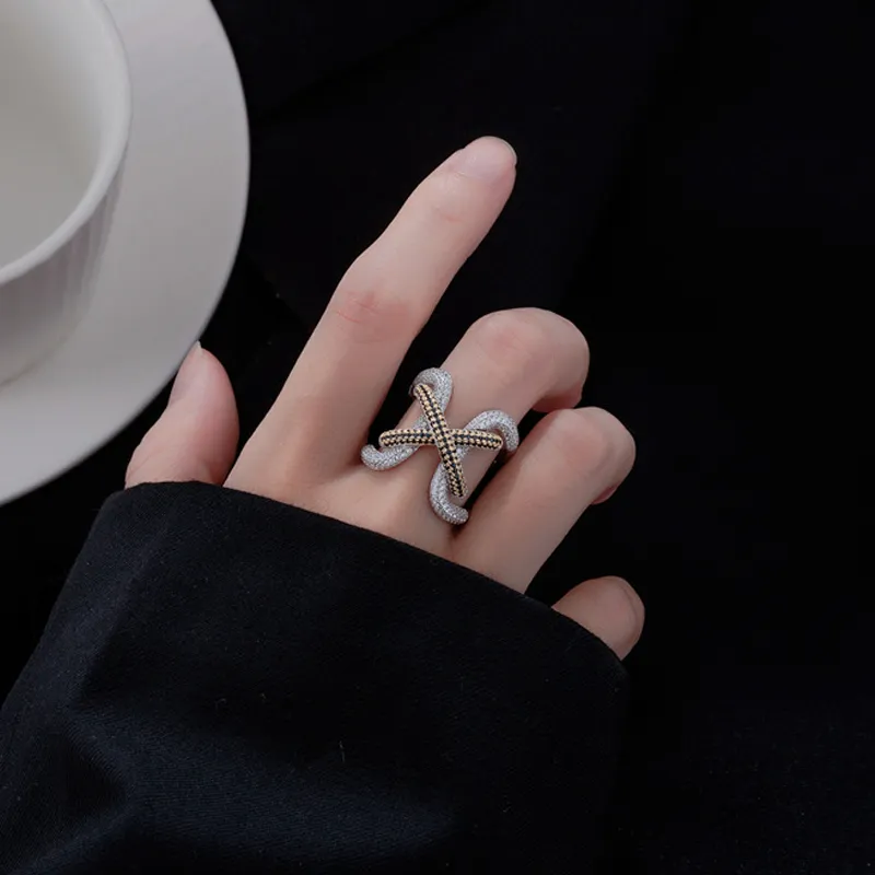 925 Sterling Silver Chunk Lines Zirconia Band Ring 70100269 - image1