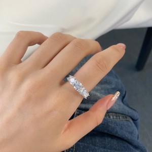 925 Sterling Silver Classic Zirconia Band Ring 70100275