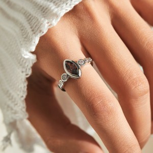 925 Sterling Silver Vintage Red Marquise CZ Ring 70100363
