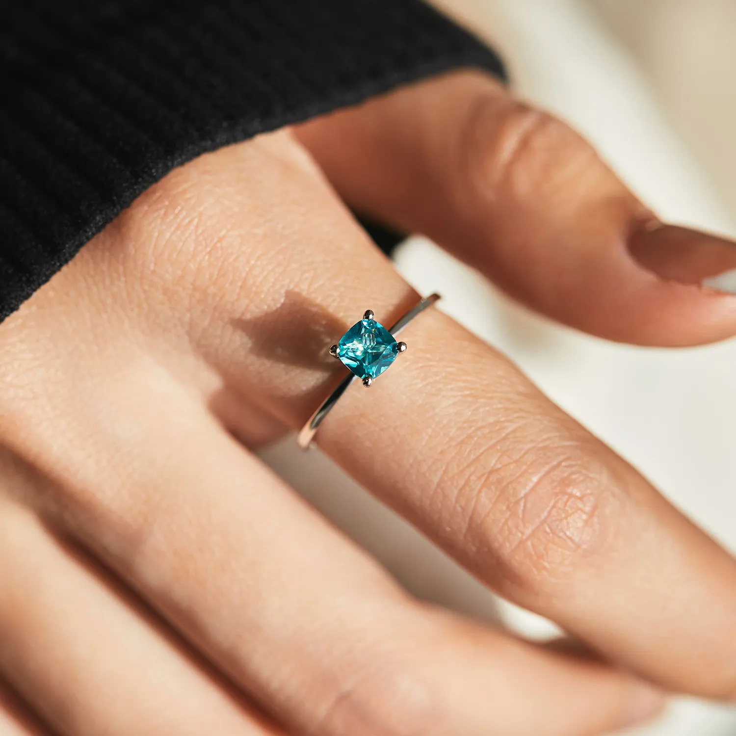925 Sterling Silver Paraiba Blue CZ Solitaire Ring 70100365 - image1