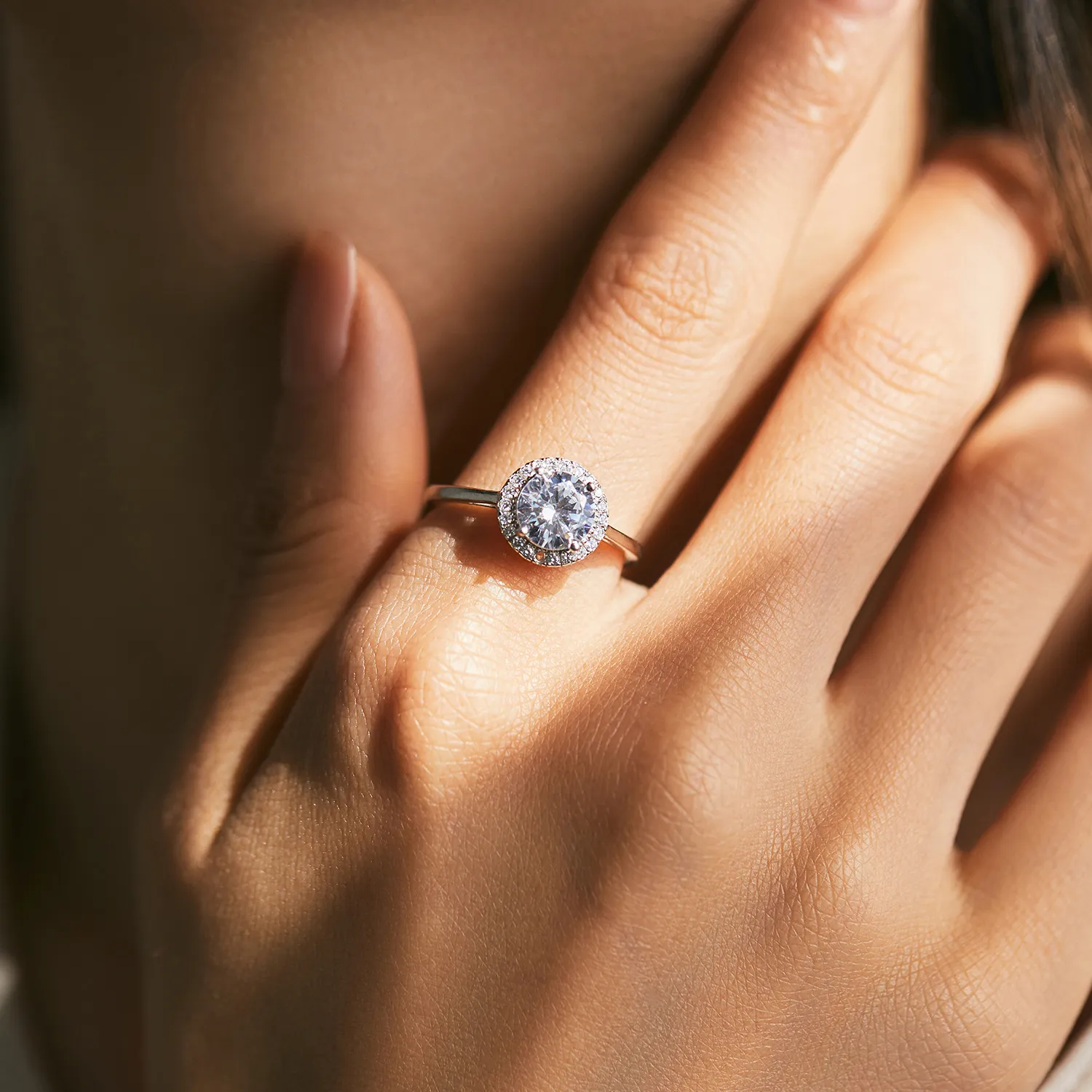 925 Sterling Silver Sparkle Halo CZ Statement Ring 70100375 - image1