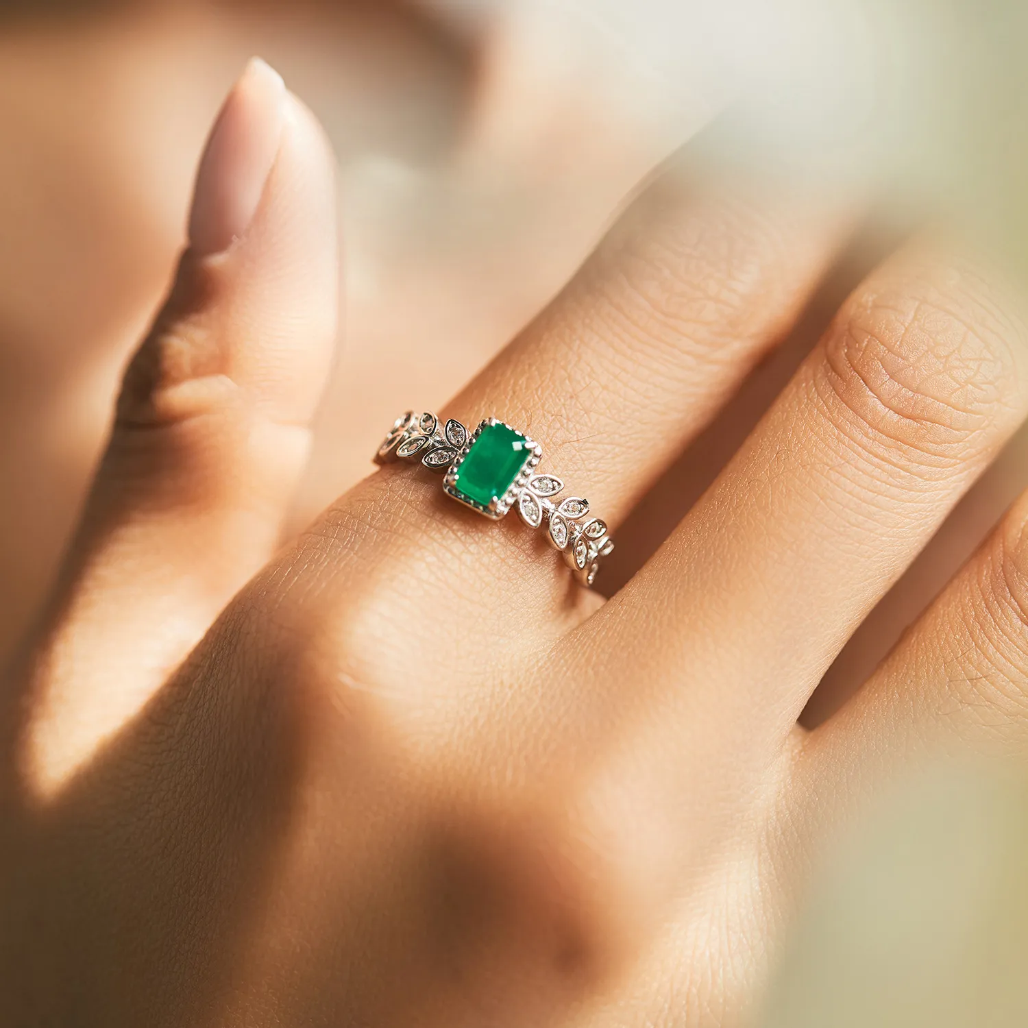 925 Sterling Silver Vintage Emerald-Cut Green Zirconia Leaf Ring 70100380 - image1