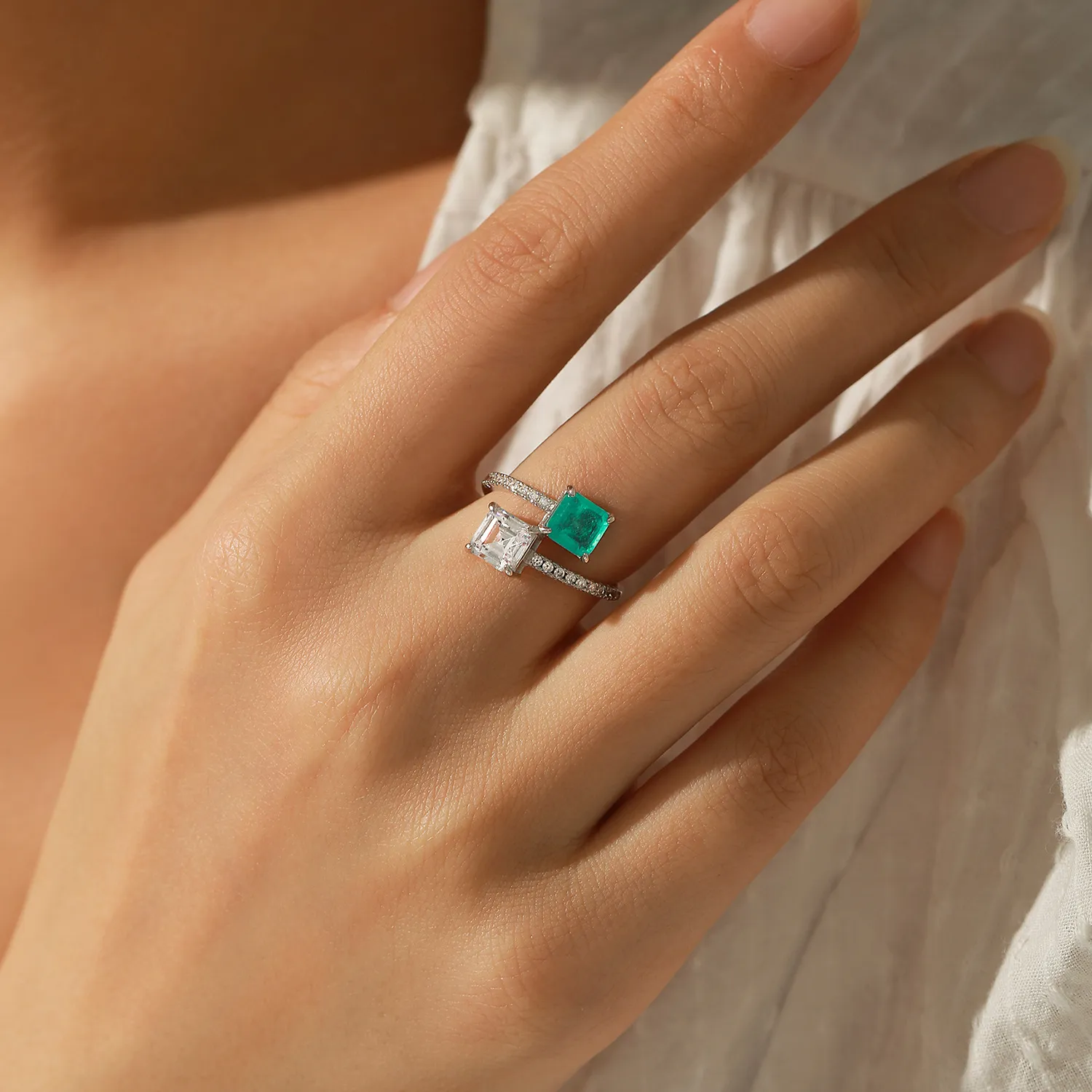 925 Sterling Silver Simulated Paraiba Zircon Band Ring 70100426 - image1