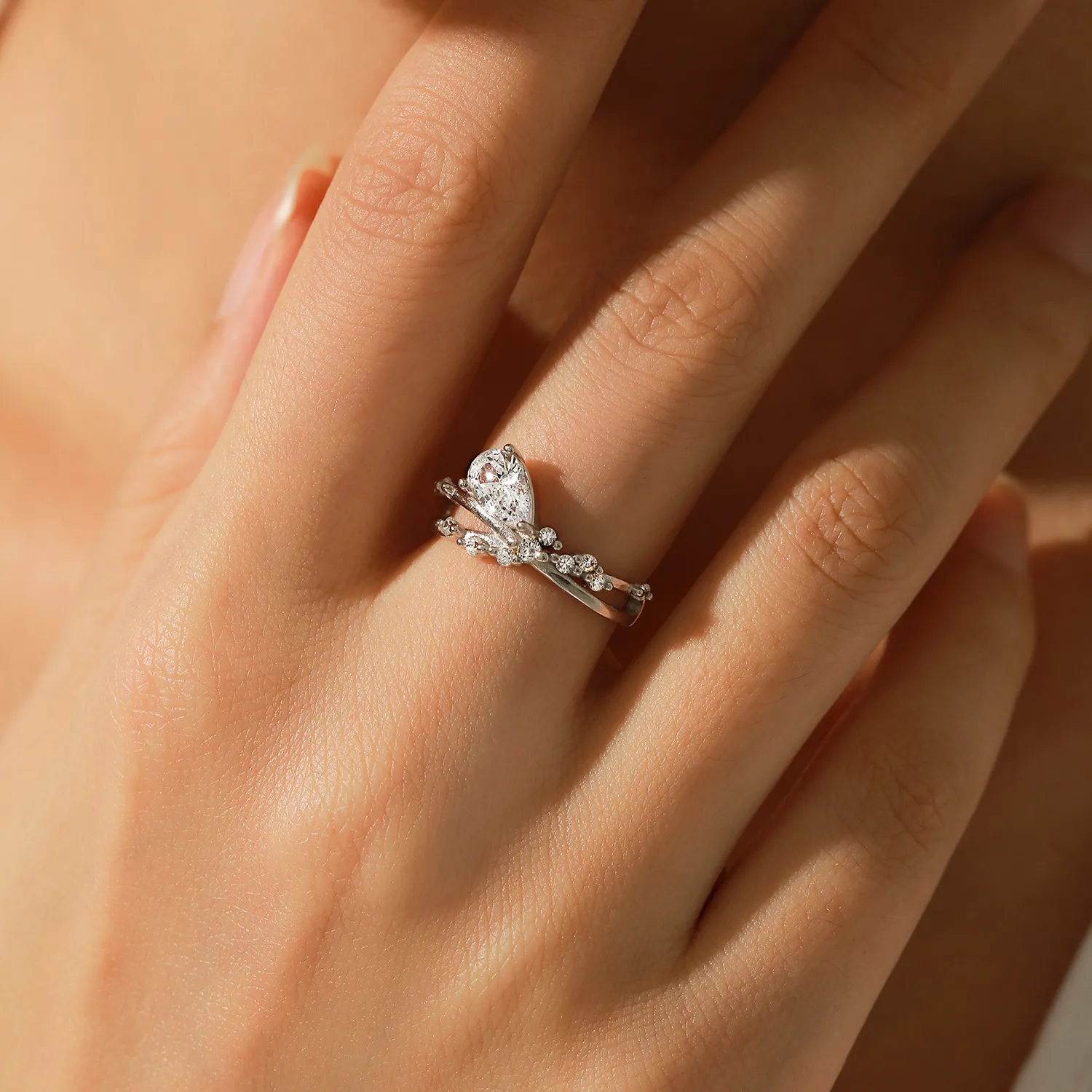 925 Sterling Silver Teardrop Zircon Crossover Ring 70100428 - image1