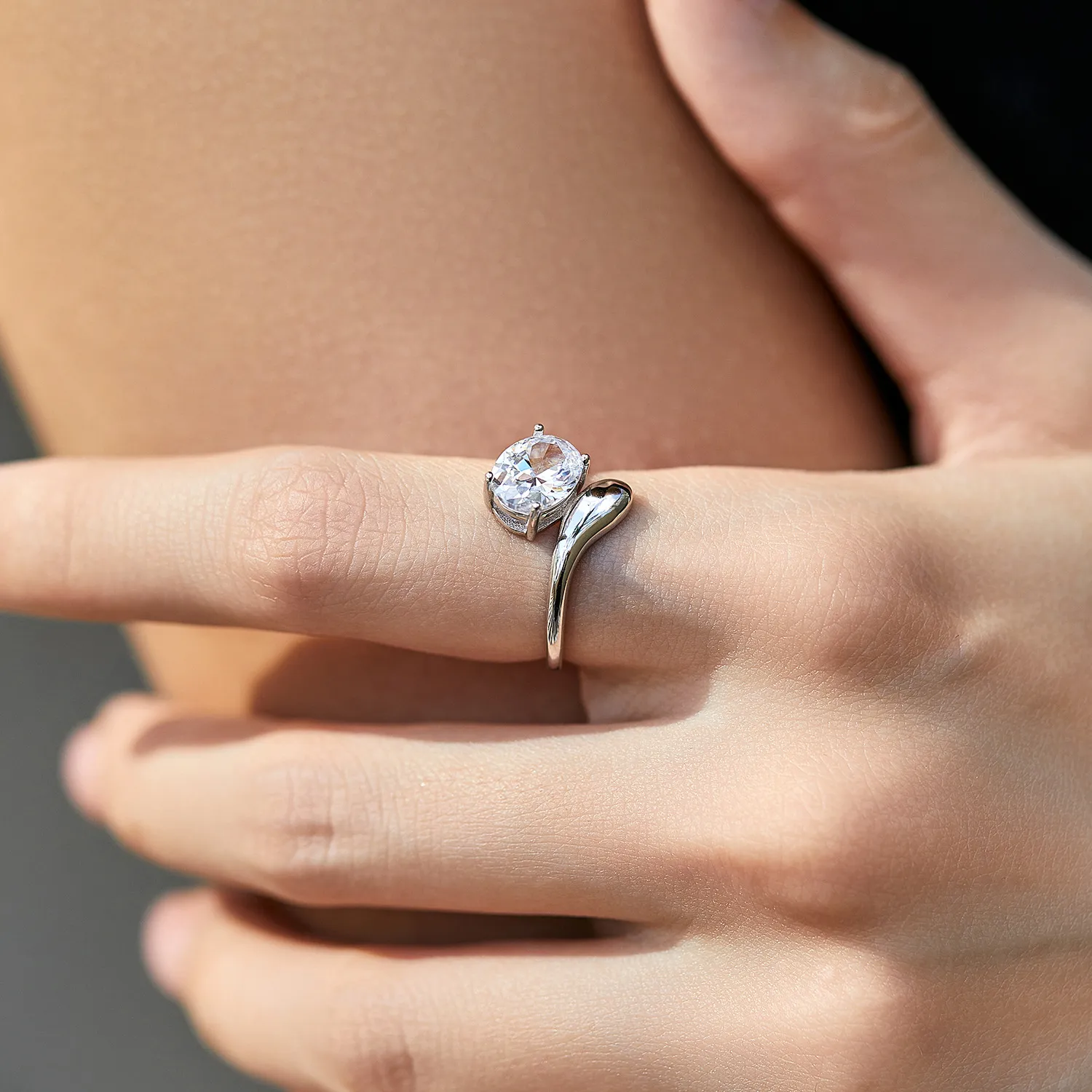 925 Sterling Silver Solitaire Snake-Inspired Zircon Ring 70100441 - image1