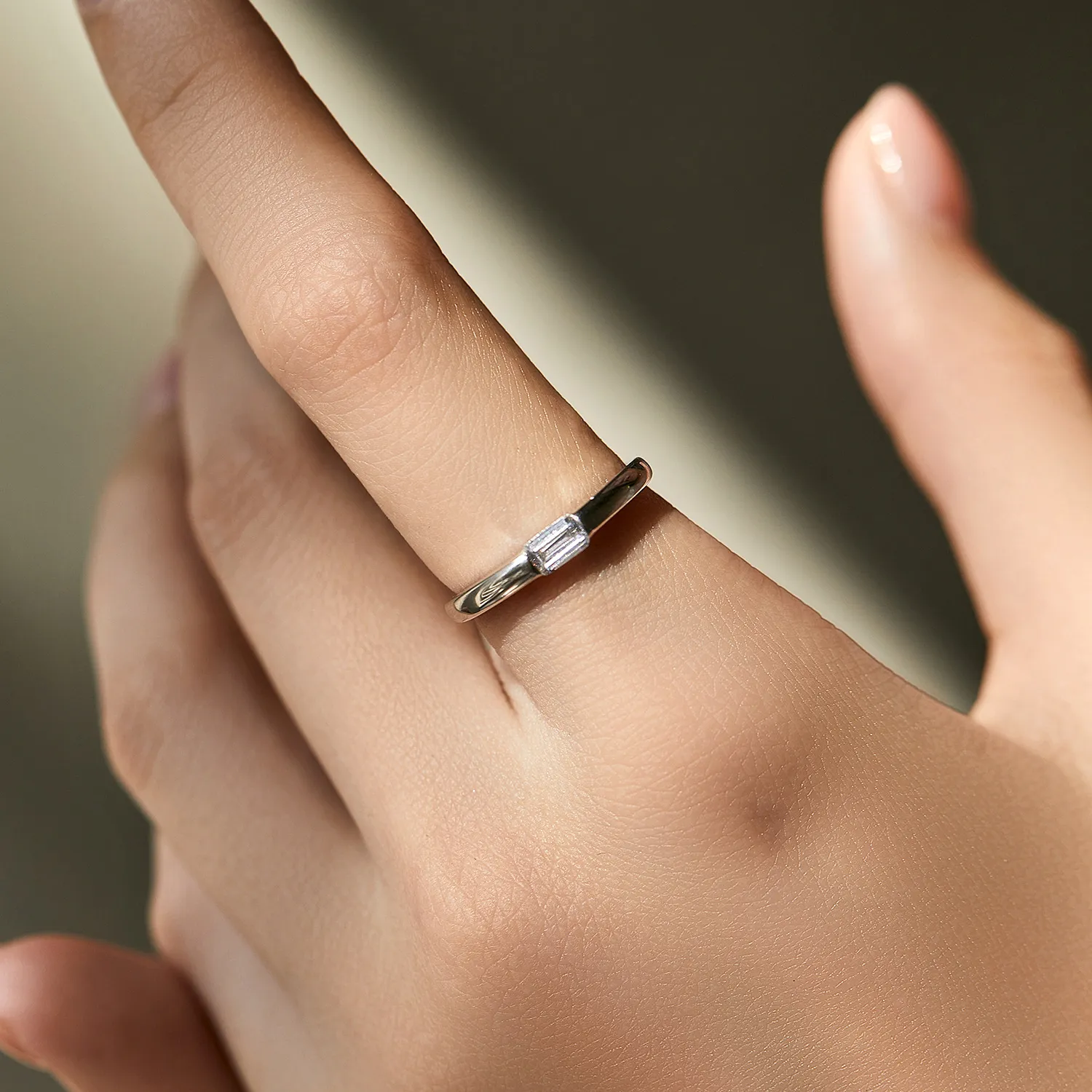 925 Sterling Silver Minimalist Solitaire Zircon Ring 70100443 - image1