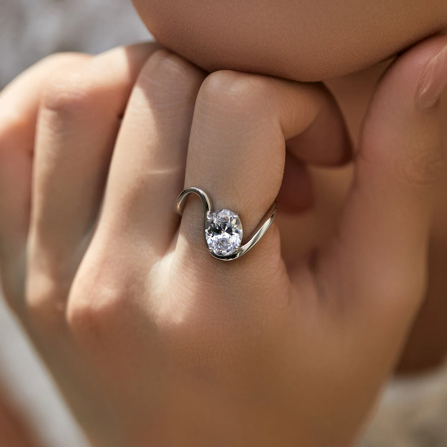925 Sterling Silver Creative Oval Solitaire Ring 70100447 - image1