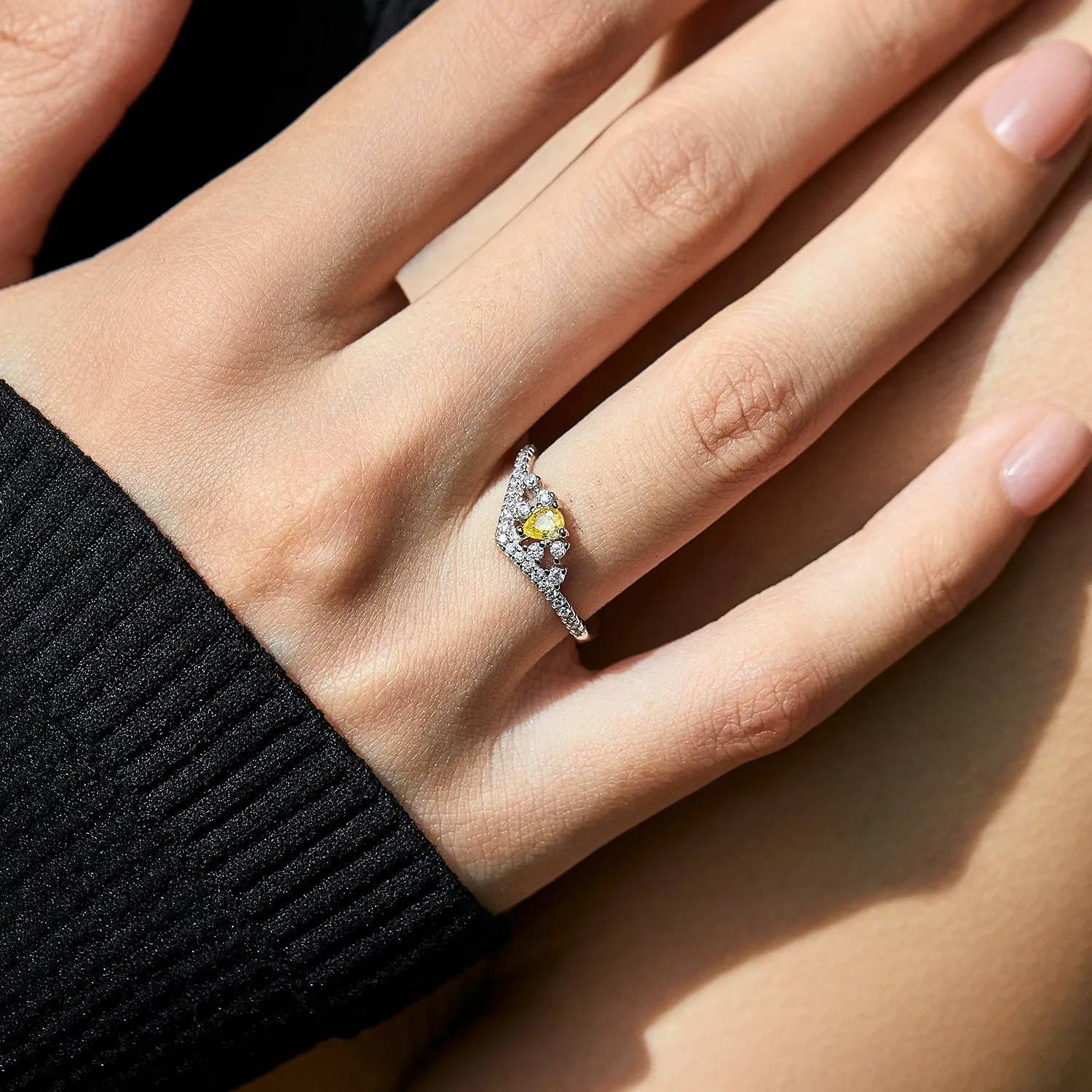 925 Sterling Silver Yellow Teardrop Crown Ring 70100468 - image1