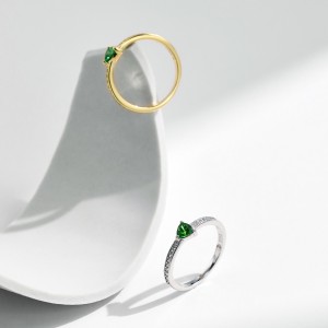 925 Sterling Silver Emerald CZ Band Ring 70100484