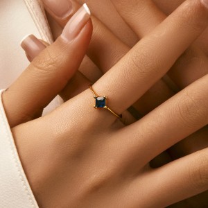925 Sterling Silver Square Cut Blue Zircon Ring 70100500