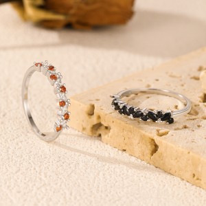 925 Sterling Silver Sparkling Zircon Stacking Ring 70100505
